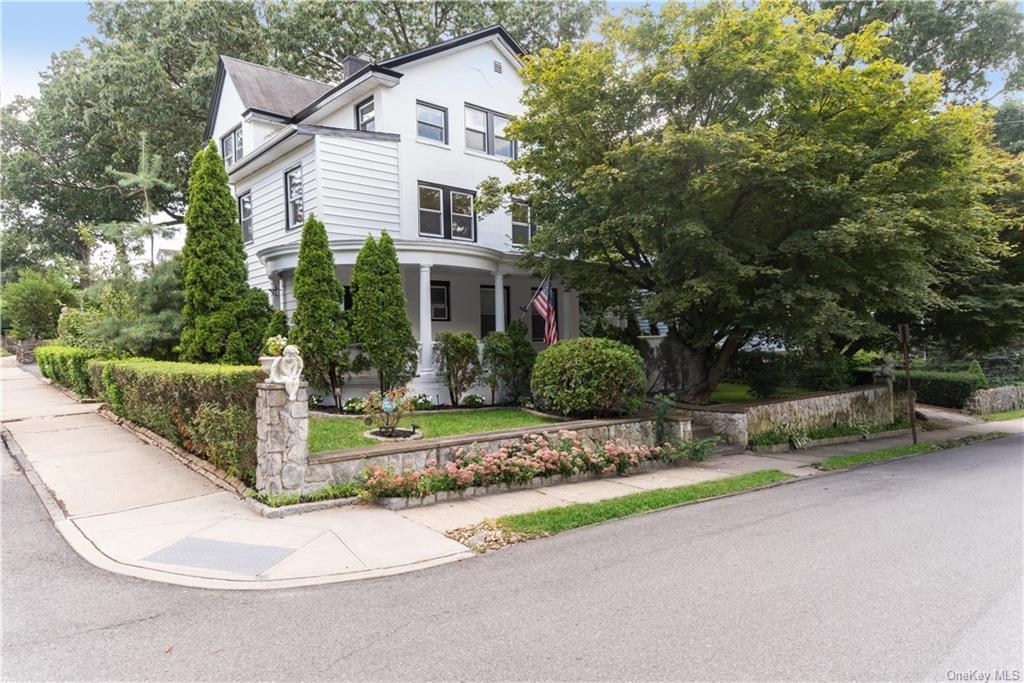 Annie Olly Alder Manor A 1912 Italian Renaissance Revival Style Home In Yonkers New York Weddingvenue Yonkers Incredible Film Marble Staircase